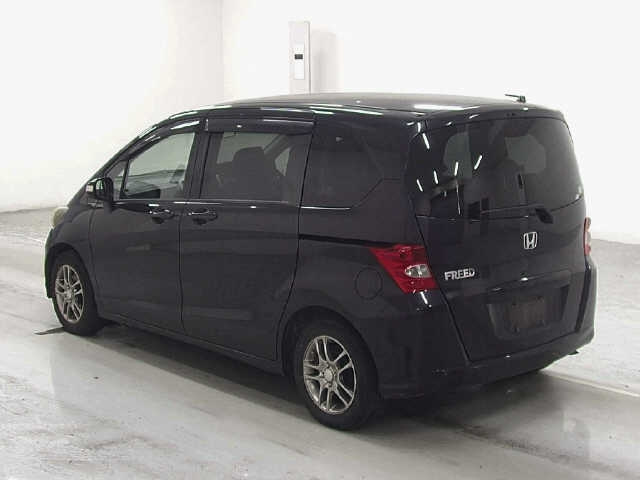 HONDA FREED 2010
