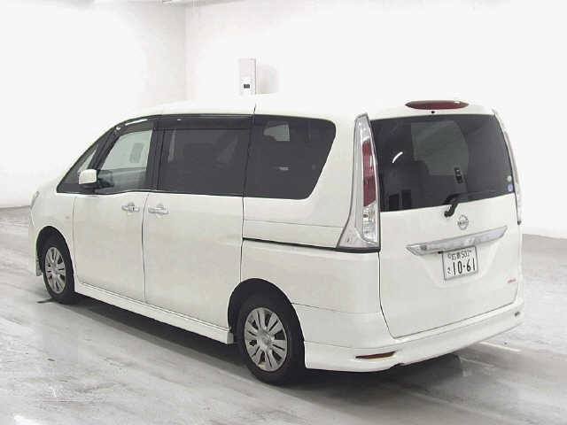 NISSAN SERENA 2011