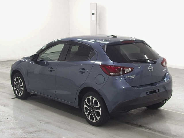 MAZDA DEMIO 2015