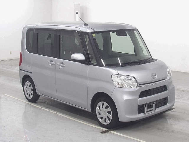DAIHATSU TANTO 2018