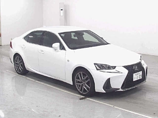 LEXUS IS 2019