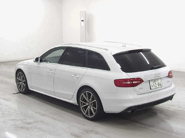 AUDI A4 2016