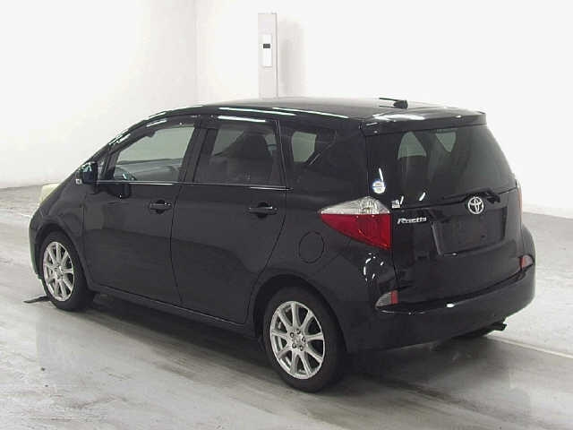 TOYOTA RACTIS 2011