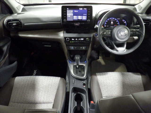 TOYOTA YARIS CROSS 2023
