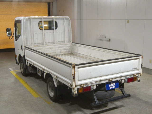 NISSAN ATLAS 2012