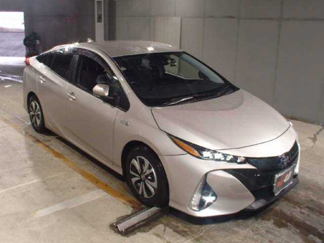TOYOTA PRIUS PHV 2021
