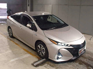 TOYOTA PRIUS PHV 2021