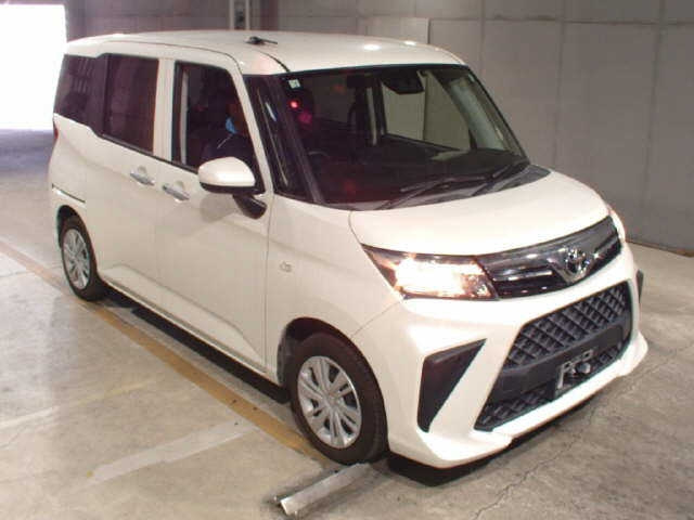 TOYOTA ROOMY 2022