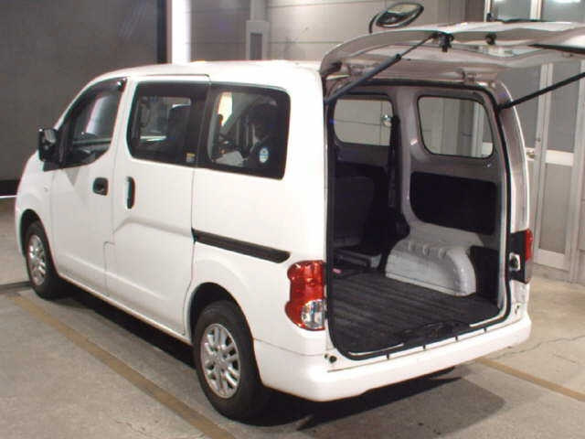NISSAN NV200 2016