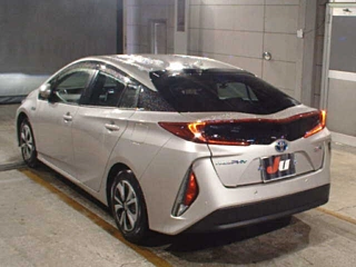 TOYOTA PRIUS PHV 2021