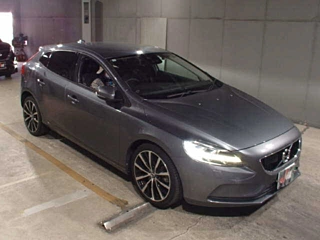 VOLVO V40 2017