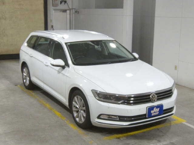 VOLKSWAGEN PASSAT VARIANT 2015