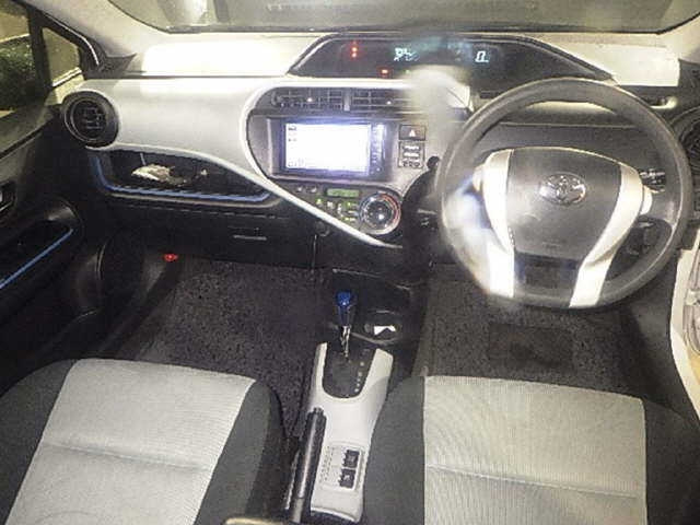 TOYOTA AQUA 2014