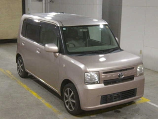 TOYOTA PIXIS SPACE 2012