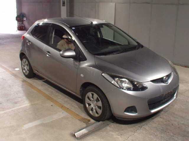 MAZDA DEMIO 2010