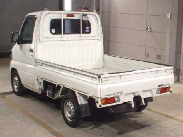 NISSAN CLIPPER TRUCK 2011