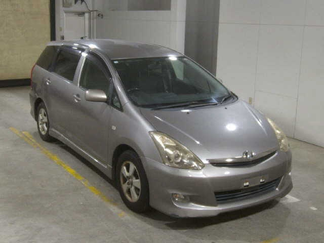 TOYOTA WISH 2008