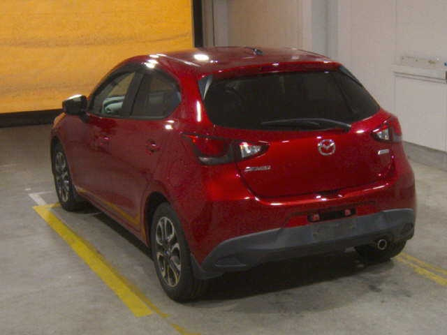 MAZDA DEMIO 2015