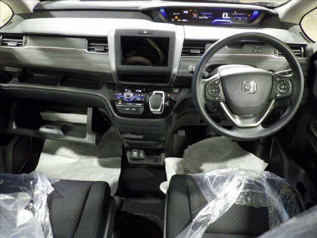 HONDA FREED 2023
