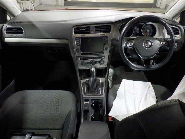 VOLKSWAGEN GOLF 2014