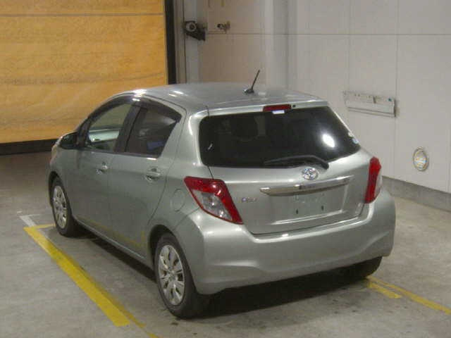 TOYOTA VITZ 2012