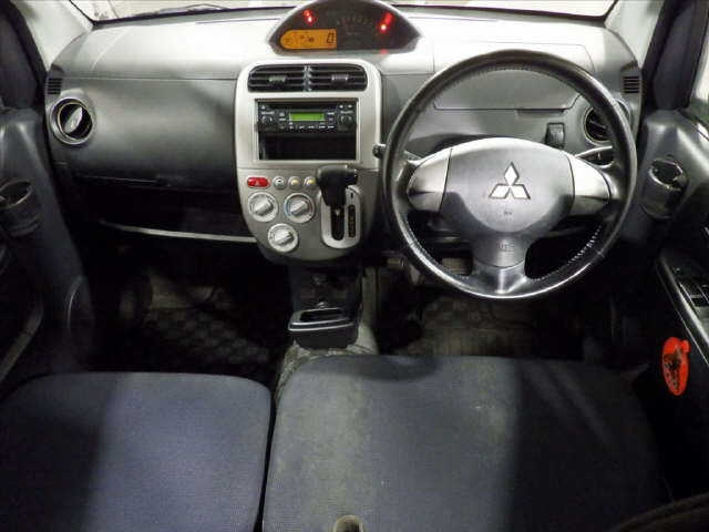 MITSUBISHI EK SPORTS 2010