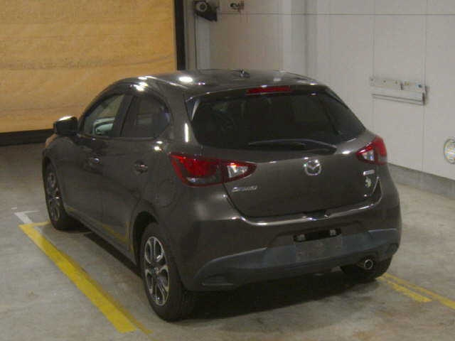 MAZDA DEMIO 2015