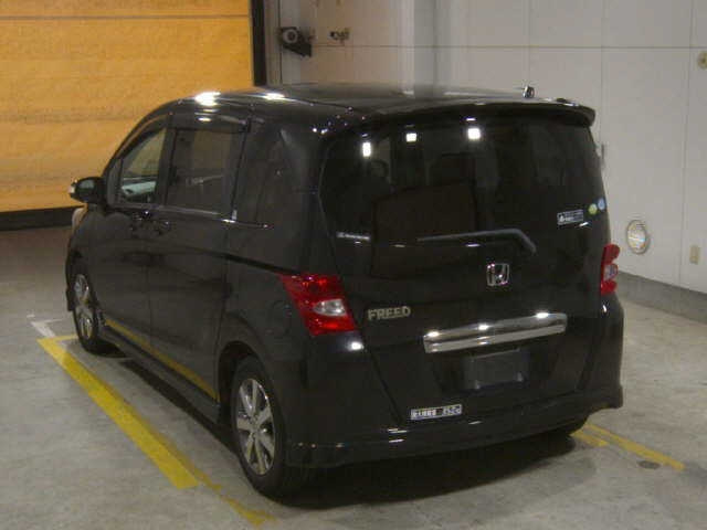 HONDA FREED 2009