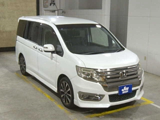 HONDA STEP WAGON 2013