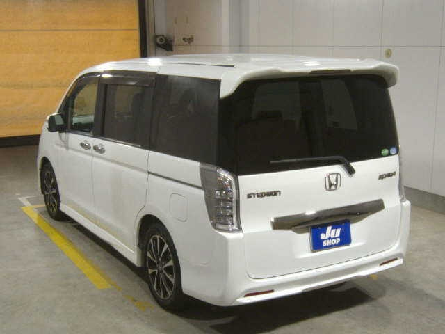 HONDA STEP WAGON 2013