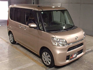 DAIHATSU TANTO 2018