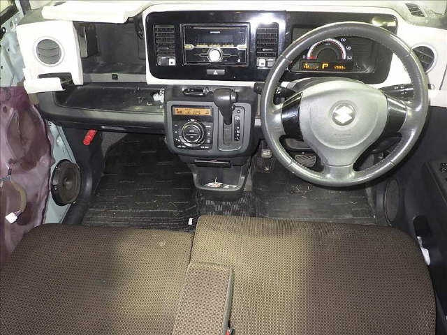SUZUKI MRWAGON 2011