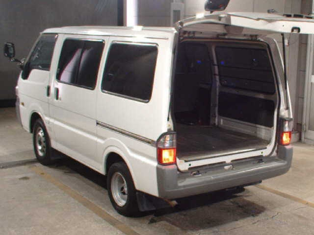 MAZDA BONGO VAN 2009