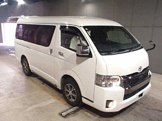 TOYOTA HIACE VAN 2021