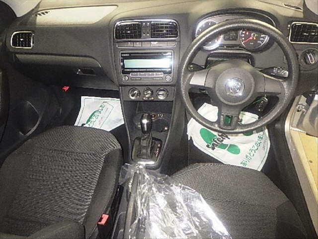 VOLKSWAGEN POLO 2011