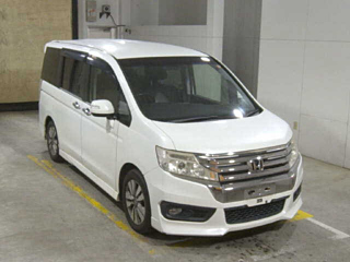 HONDA STEP WAGON 2013