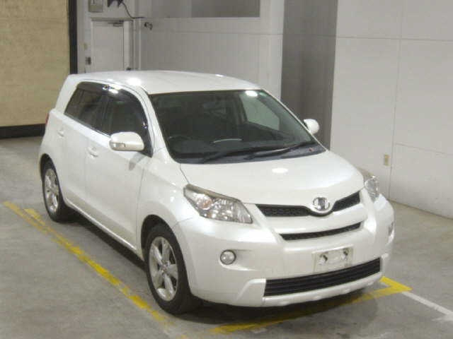 TOYOTA IST 2009