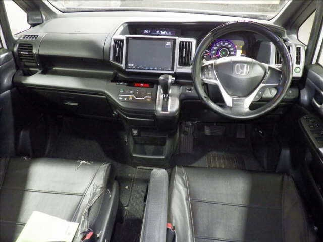 HONDA STEP WAGON 2013