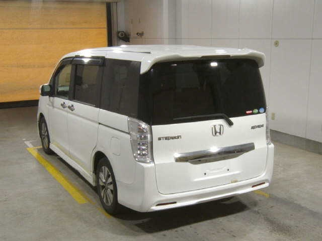 HONDA STEP WAGON 2013