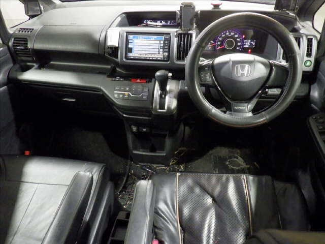 HONDA STEP WAGON 2010
