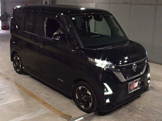 NISSAN ROOX 2021
