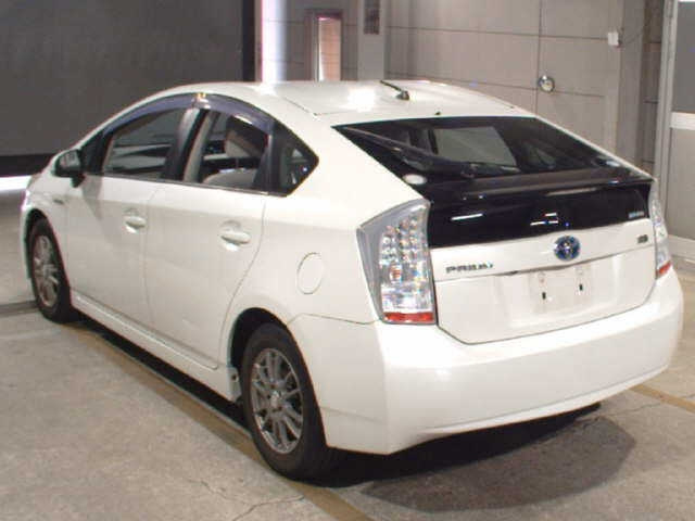 TOYOTA PRIUS 2011
