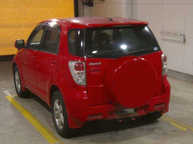 TOYOTA RUSH 2010