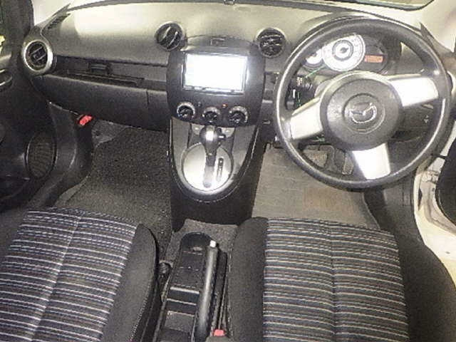 MAZDA DEMIO 2011