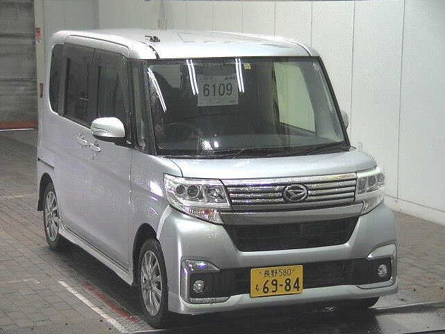 DAIHATSU TANTO 2016