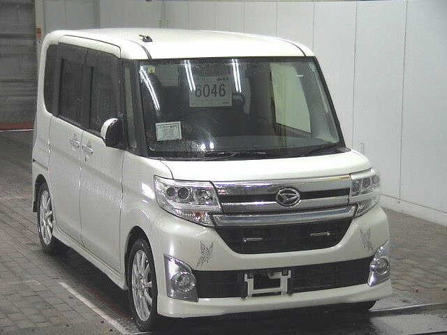 DAIHATSU TANTO 2014
