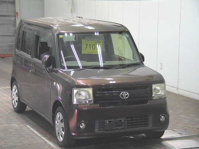 TOYOTA PIXIS SPACE 2012