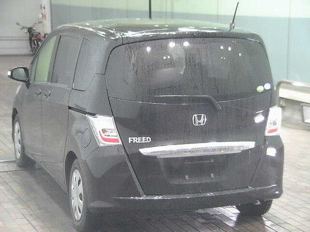 HONDA FREED 2013