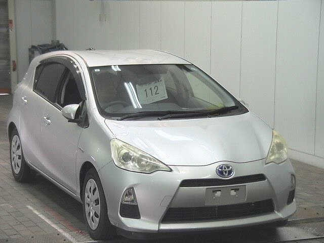 TOYOTA AQUA 2013