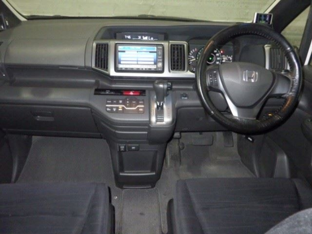 HONDA STEP WAGON 2010